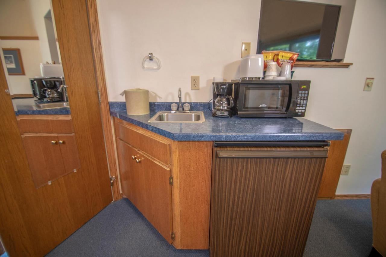 Ridges Inn & Suites Baileys Harbor Extérieur photo